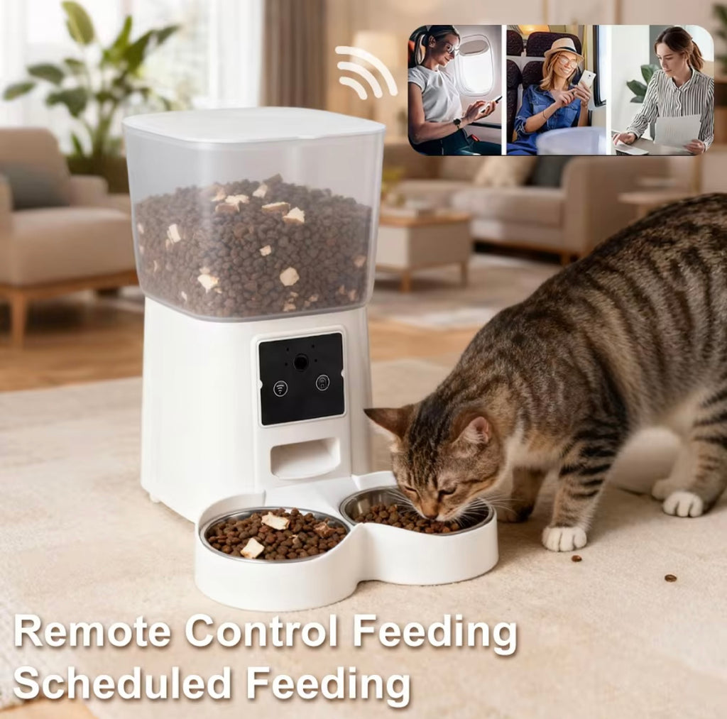 Automatic pet feed machine